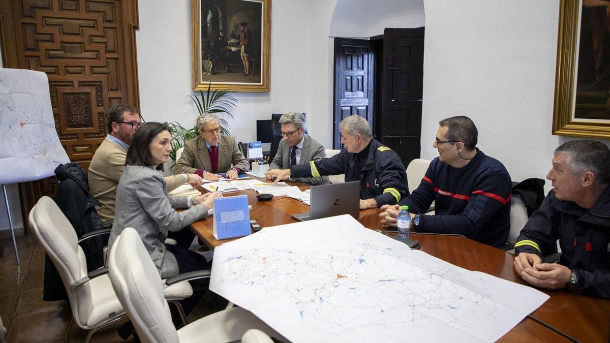 Fuentes preside la reunión del comité de Emergencias de la institución provincial ante el temporal.