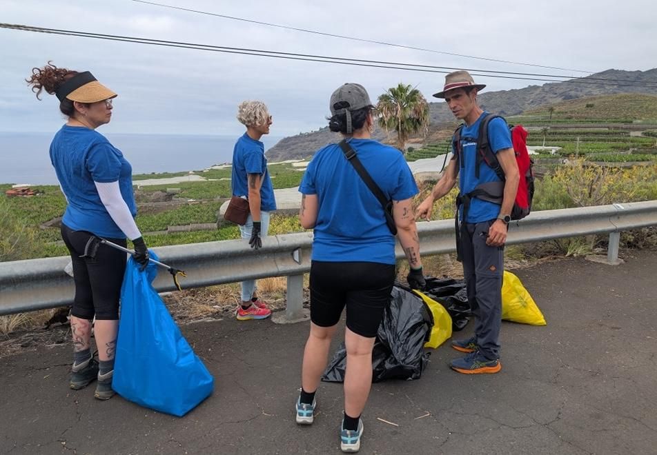 Somos una Ola’ retira 730 kilos de residuos de la Montaña de El Laurel de Los Llanos.