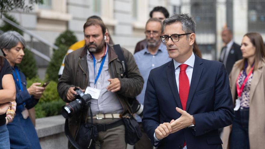 El ministro Félix Bolaños a su llegada a un acto en el Congreso de los Diputados.