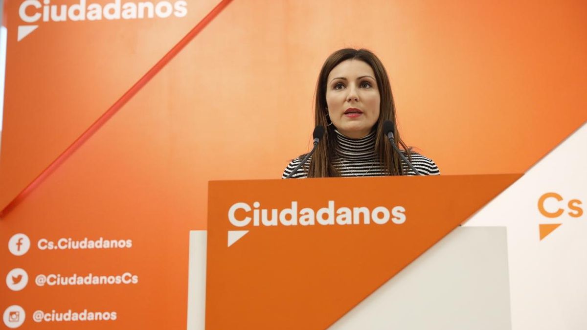 Ciudadanos se define liberal y de centro y pide esperar a las urnas tras sugerir Casado que busque el centro-izquierda
