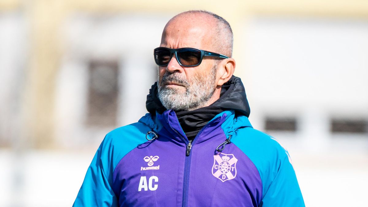 Cervera cree que deben volver a ganar para "clarificar mucho más" el ascenso