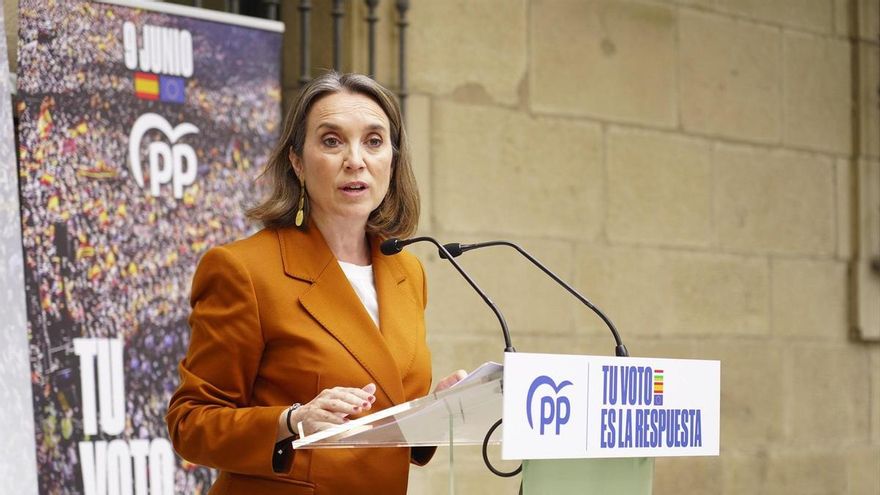La secretaria general del PP, Cuca Gamarra, interviene durante un acto del PP con motivo de las elecciones europeas, en el Colegio de Arquitectos de La Rioja, a 1 de junio de 2024, en Logroño, La Rioja (España)
