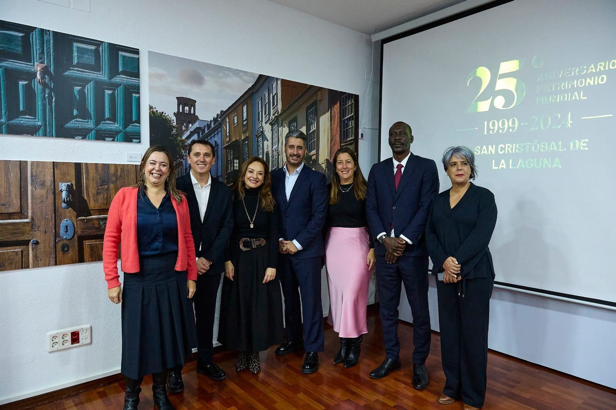 Exposición fotográfica '25 años de La Laguna, Ciudad Patrimonio Mundial'.