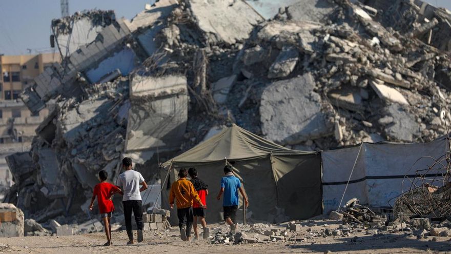 Israel dice que vuelve a aplicar el alto el fuego tras matar a más de 100 palestinos en una nueva oleada de ataques en Gaza