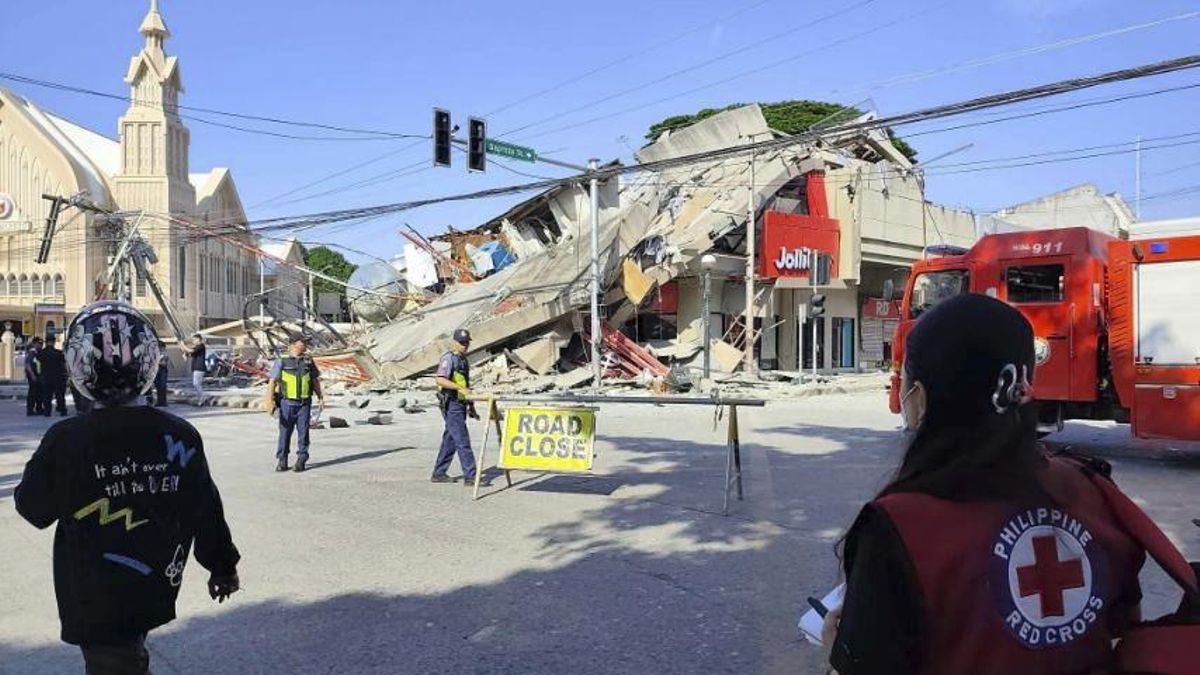 Un terremoto de magnitud 7,8 deja al menos tres muertos en Filipinas y activa las alertas de tsunami en Japón