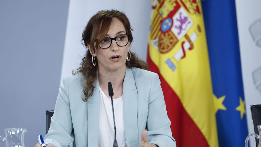 La ministra de Sanidad, Mónica García durante la rueda de prensa posterior a la reunión del Consejo de Ministros celebrada este martes en Moncloa. EFE/Chema Moya