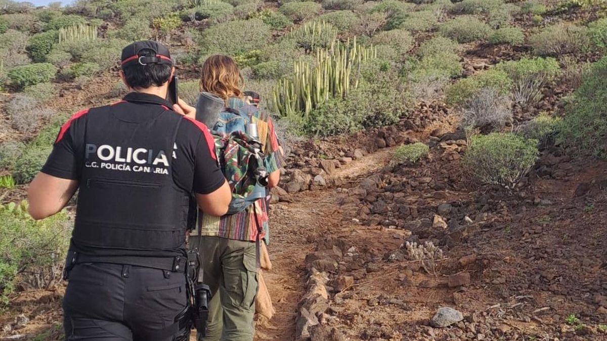 Desalojadas varias acampadas ilegales en el espacio natural de La Caleta de Adeje