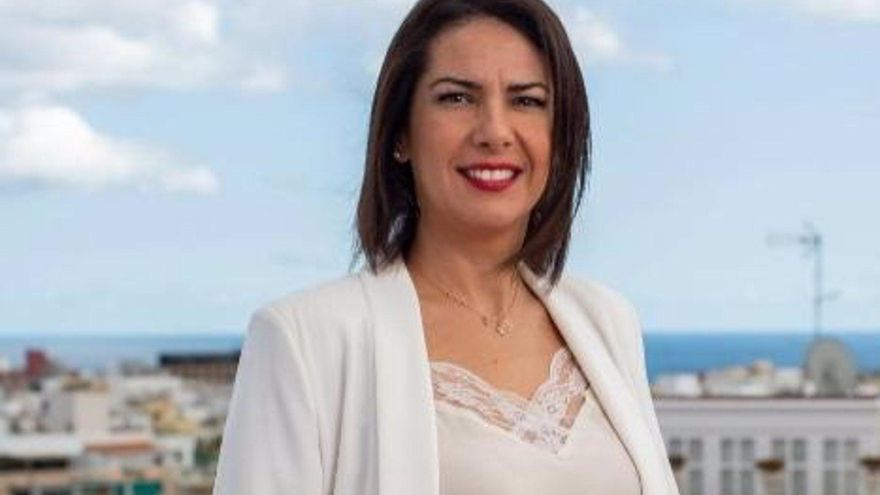 Anulada provisionalmente la expulsión de la primera tránsfuga de Ciudadanos, la concejala de Santa Cruz Evelyn Alonso