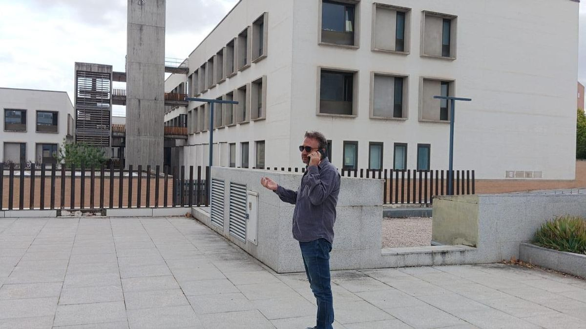 Sin Juan Carlos Nieto en el SEPE de Mérida: más vigilancia en la puerta y el mismo laberinto para lograr cita