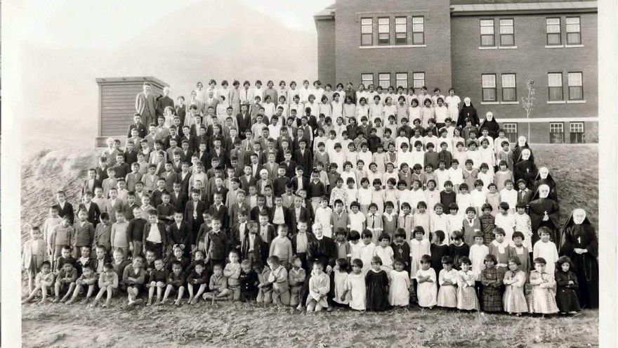 Trudeau exige disculpas a la Iglesia Católica por abusos de niños indígenas