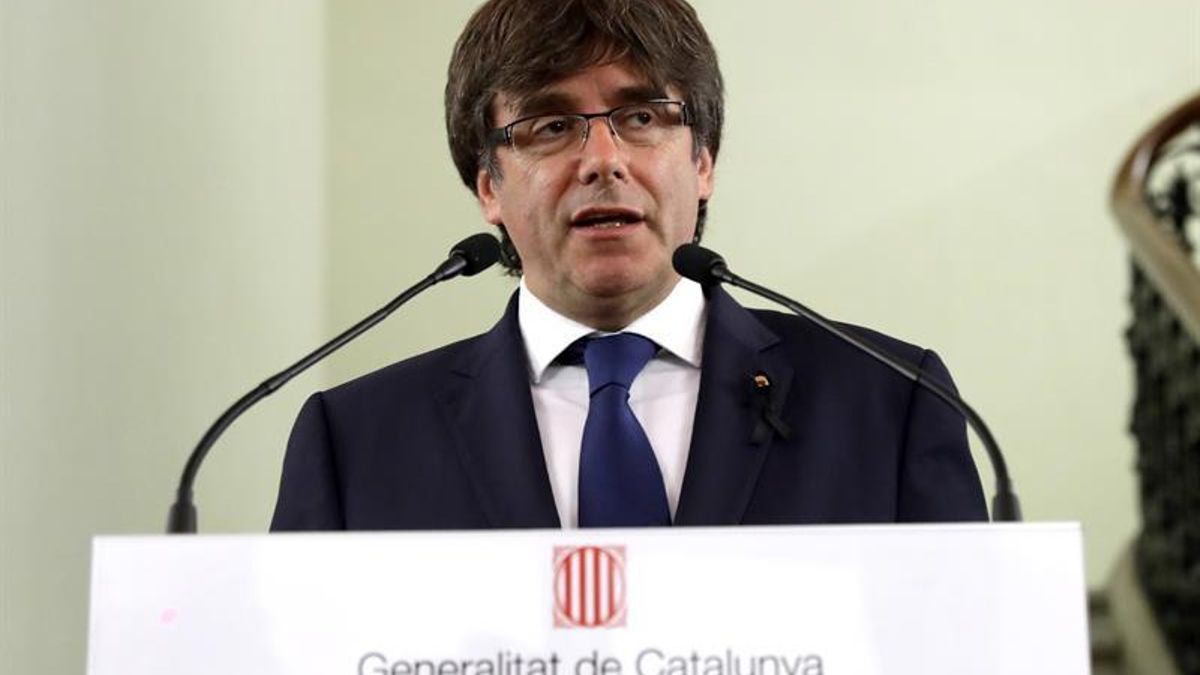 Puigdemont afirmó que ya disponen de 6.000 urnas para el referendum