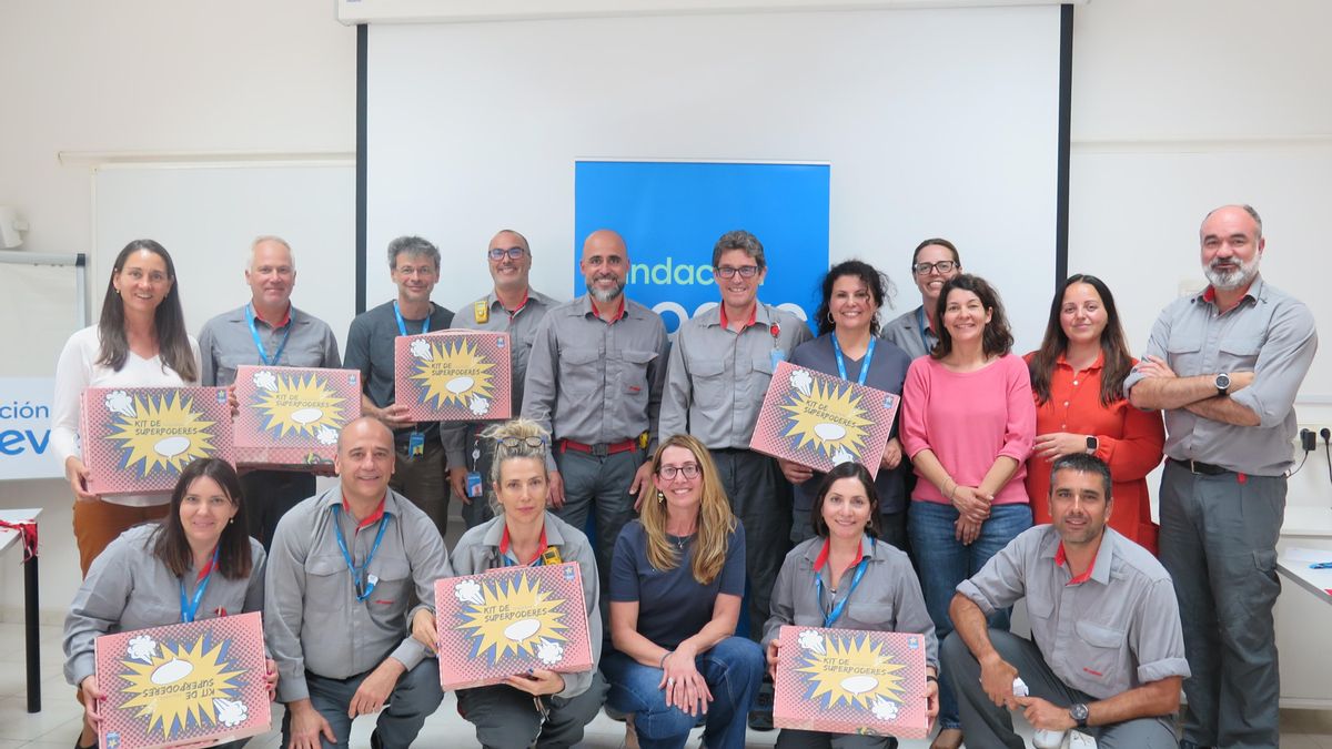 Parte del equipo de voluntarios 'Kit Superpoderes'.