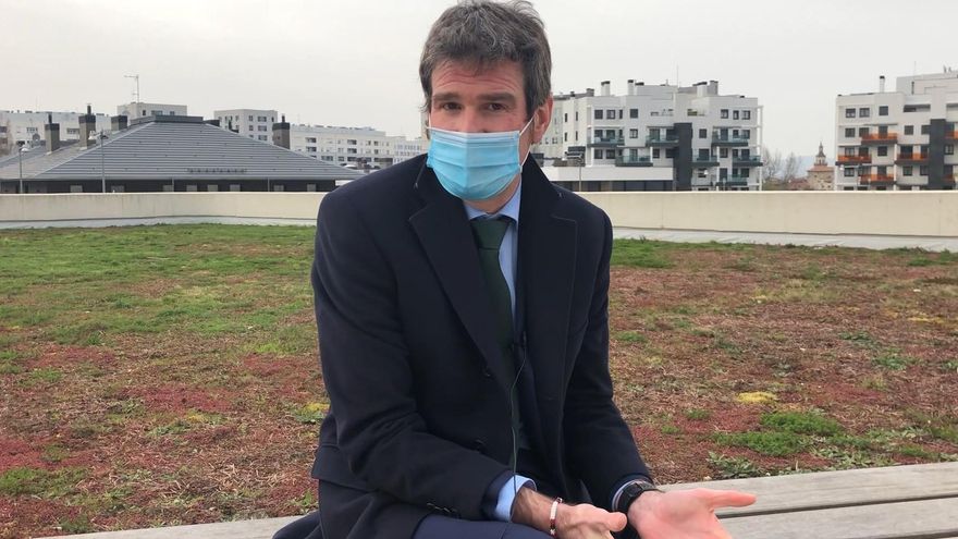 Gorka Urtaran, alcalde de Vitoria: "El cansancio es evidente pero tenemos que ser conscientes de que esto es una maratón y hay que ser responsables"