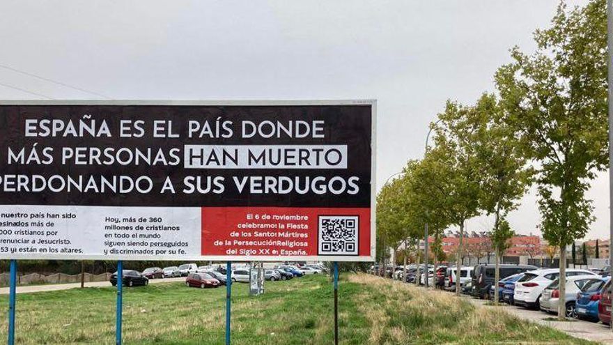 Un grupo ultracatólico utiliza a los muertos de la Guerra Civil para arremeter contra la Ley de Memoria Democrática