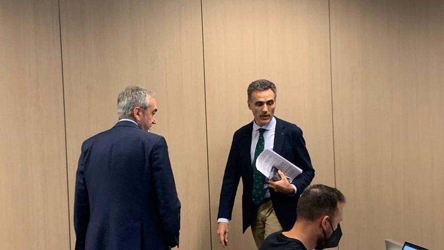 Castilla y León culpa a los sindicatos de "bloquear" ayudas por dar plantón al viceconsejero de Industria de Vox