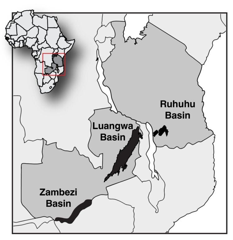 Mapa de Zambia y Tanzania, en el sur de África, que muestra la ubicación de las tres cuencas visitadas por el equipo: las cuencas de Luangwa y Zambeze Medio en Zambia, y la cuenca de Ruhuhu en Tanzania.