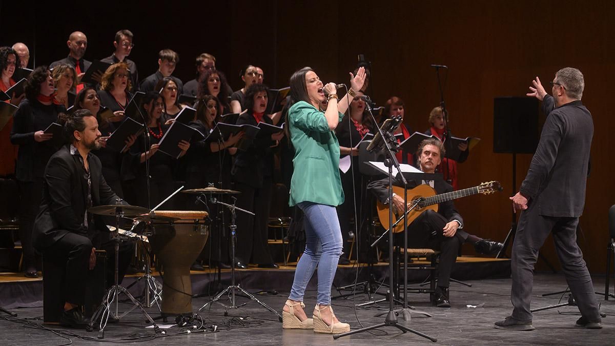 Homenaje en el Gran Teatro a la música y a la poesía de Andalucía