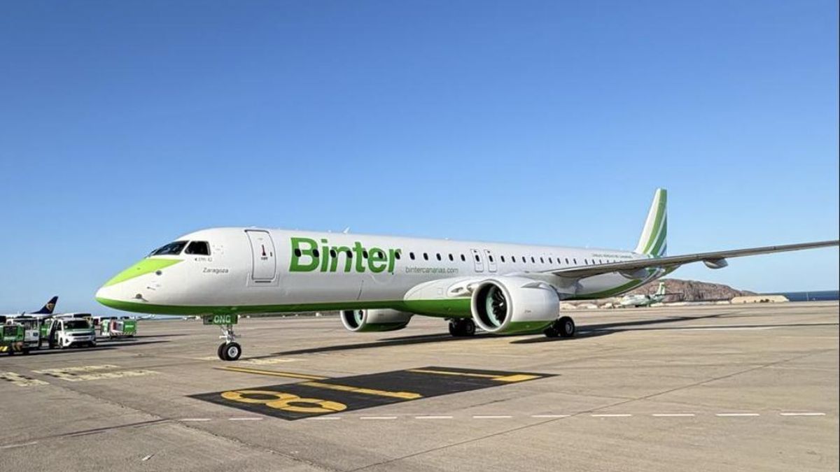 El avión  de Binter Embraer  'Zaragoza'.
