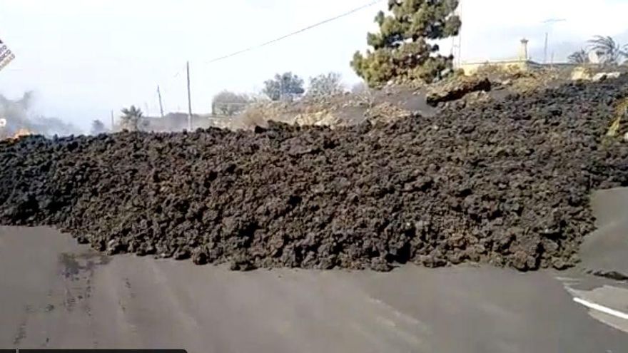 Se reactiva una colada por el sur de Montaña Cogote que ocupa nueva superficie