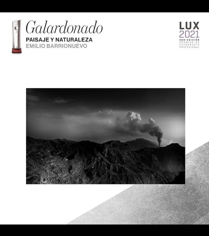 Fotografía del volcán galardonada con el Premio Nacional Lux 2021. EMILIO BARRIONUEVO