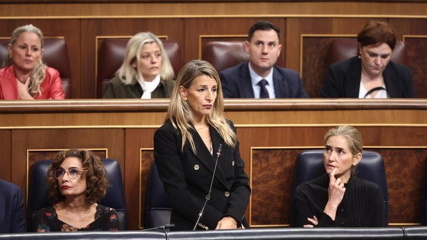 La vicepresidenta segunda y ministra de Trabajo, Yolanda Díaz, durante una sesión de control