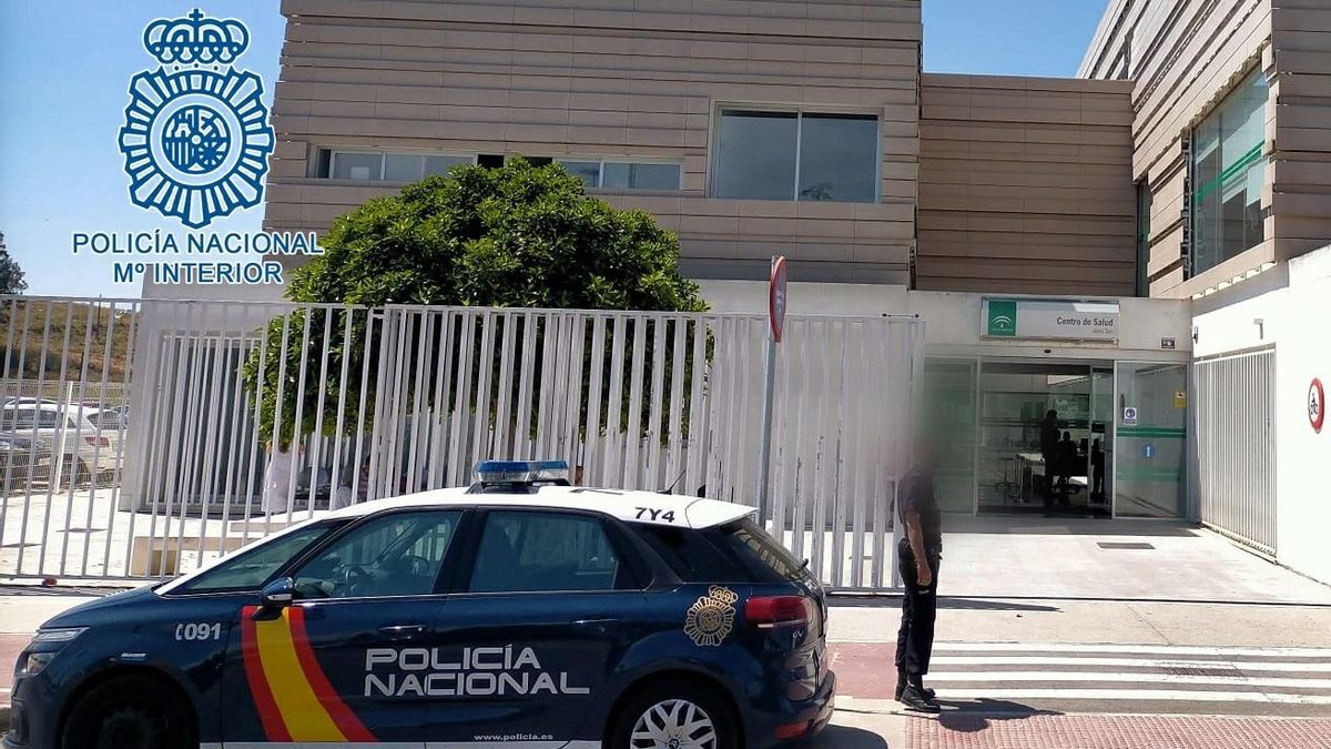 Archivo - Vehículo de la Policía Nacional en la Comisaría de Jerez