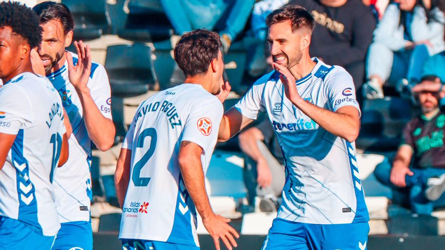 El Tenerife se enreda tras marcar y cede otro empate