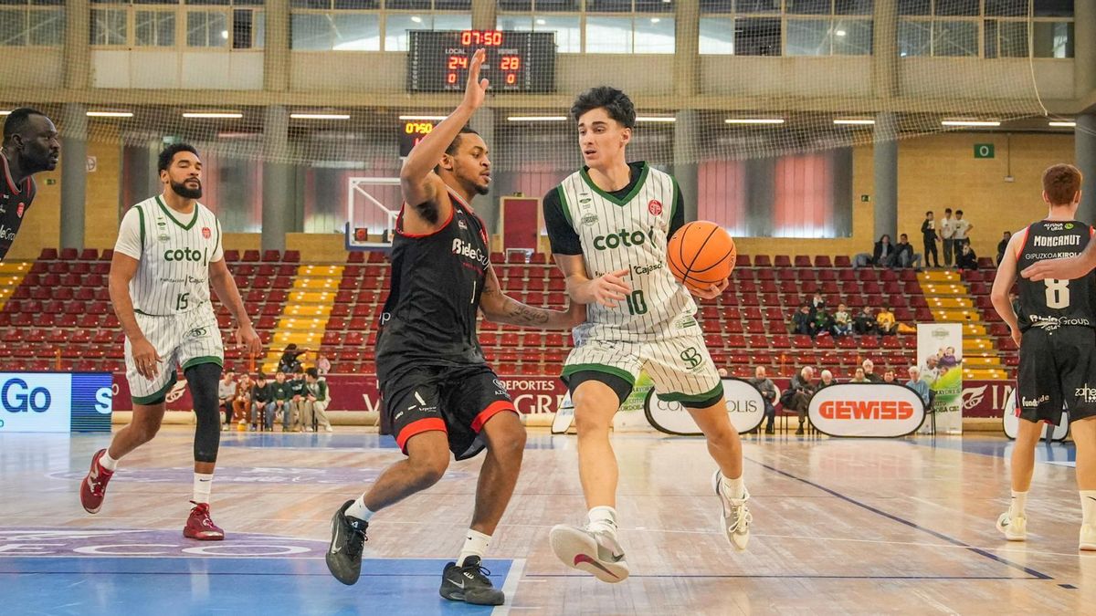 Lance del duelo entre el Coto Córdoba y el Biele ISB