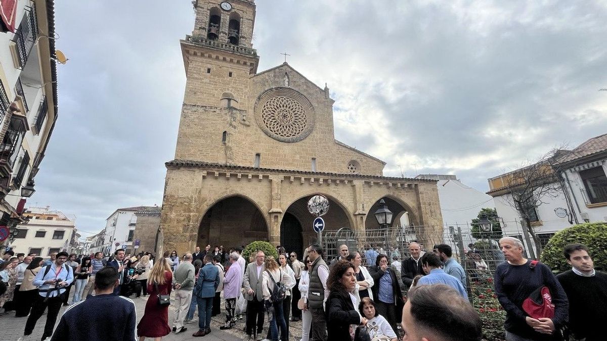 Público en la iglesia de San Lorenzo este Domingo de Ramos.