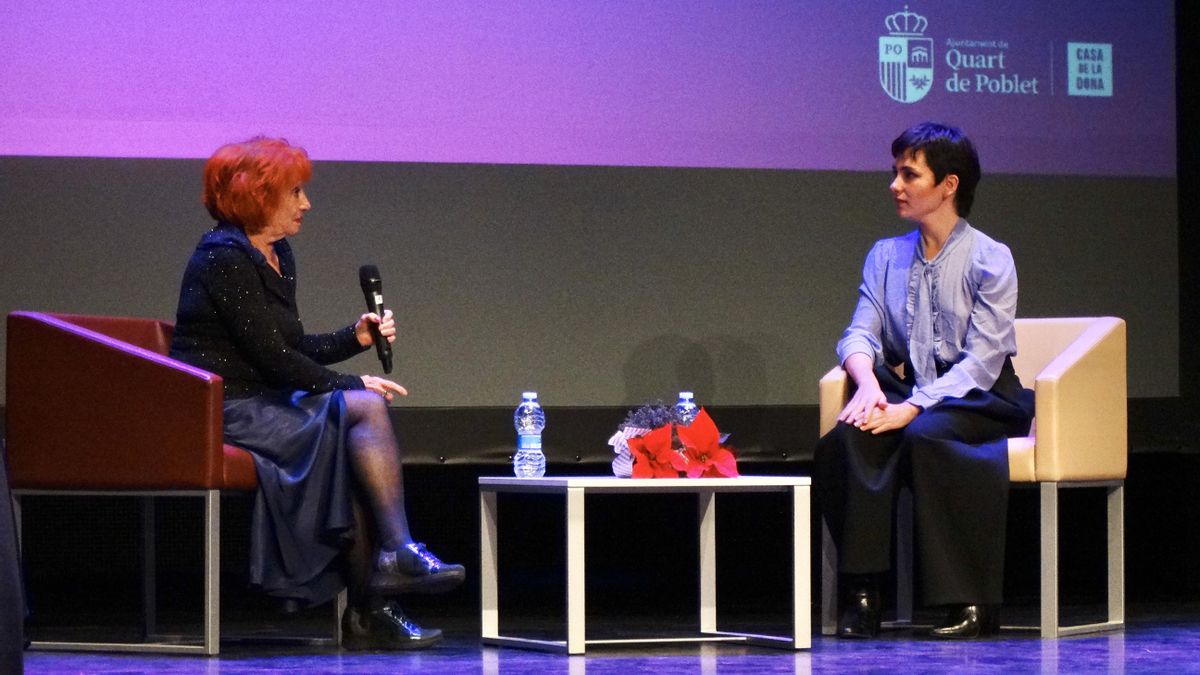 Julia Sevilla y Elsa Moreno, en uno de los momentos del certamen.