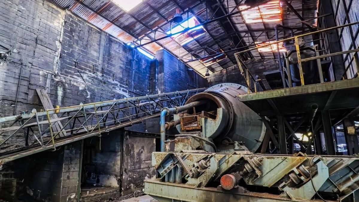 El Bierzo le saca brillo al abandono con sus 'urbex': "Hay casas deshabitadas que todavía huelen a comida"