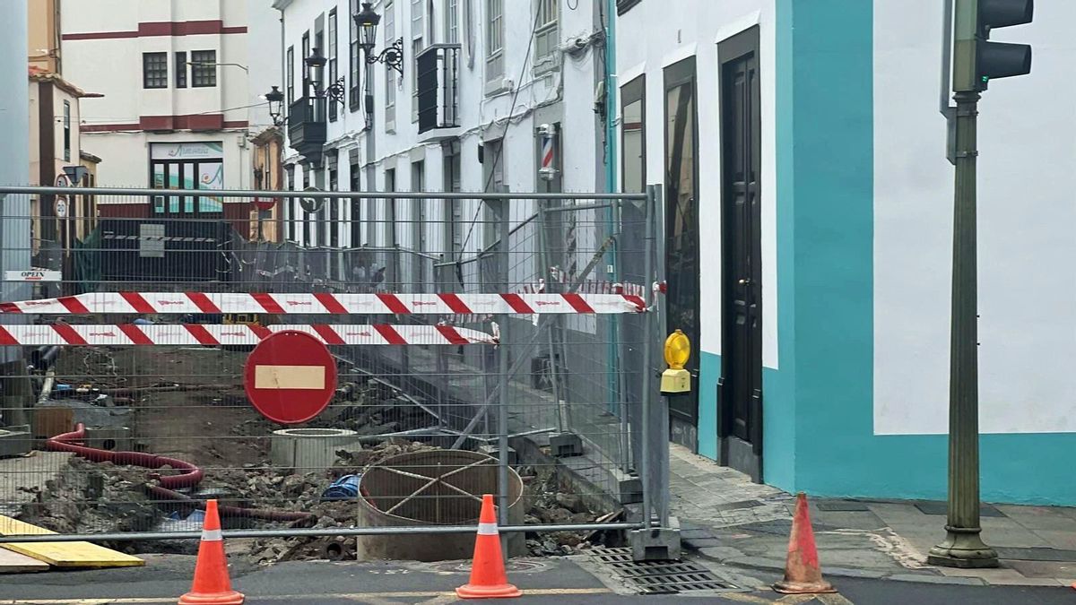 Obras en la calle Pérez Volcán, en Santa Cruz de La Palma.