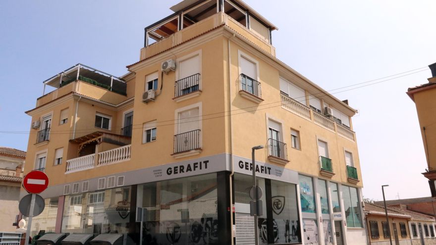 Apuñala a su mujer e hijo, ambos fuera de peligro, y se suicida en Cúllar Vega (Granada)