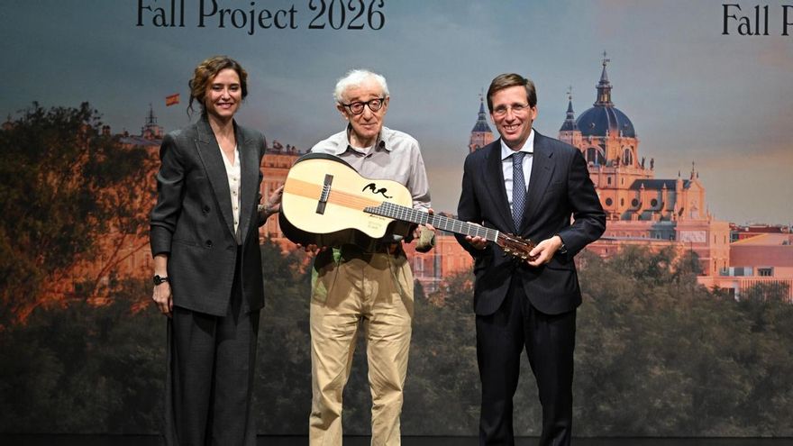 Woody Allen presenta su rodaje en Madrid junto a Ayuso: “Estoy rotundamente en contra del fascismo, ya sea en el Gobierno o en el teatro”