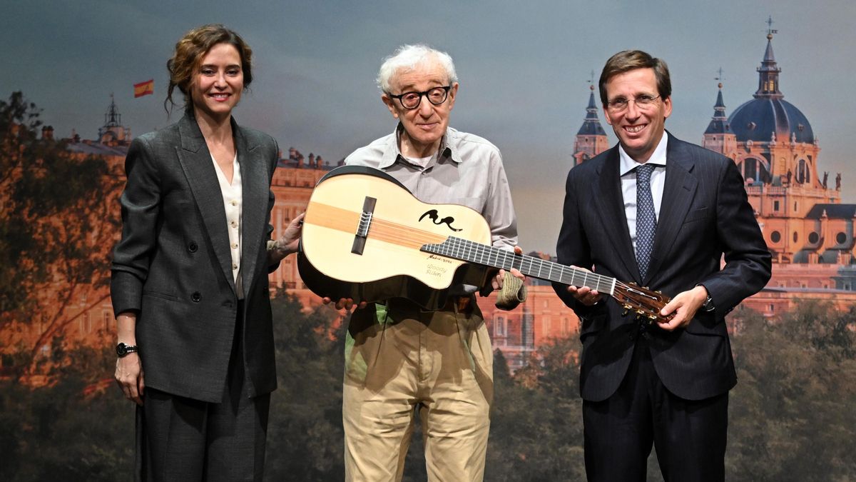 Woody Allen presenta su rodaje en Madrid junto a Ayuso: “Estoy rotundamente en contra del fascismo, ya sea en el Gobierno o en el teatro”
