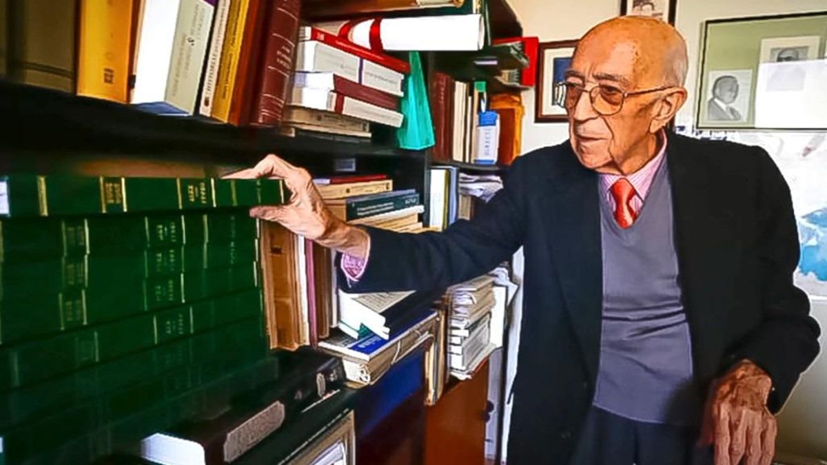 Miguel cordero del campillo, en su casa durante sus últimos años.