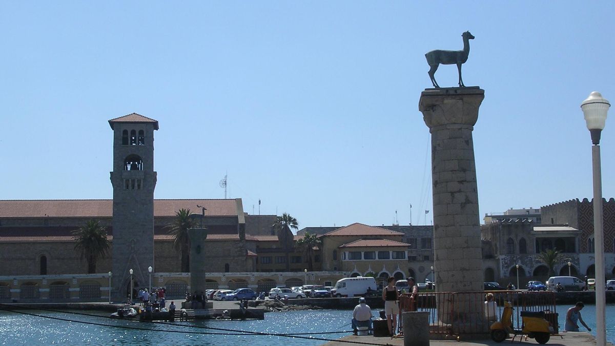 Los ciervos del Puerto de Mandraki.