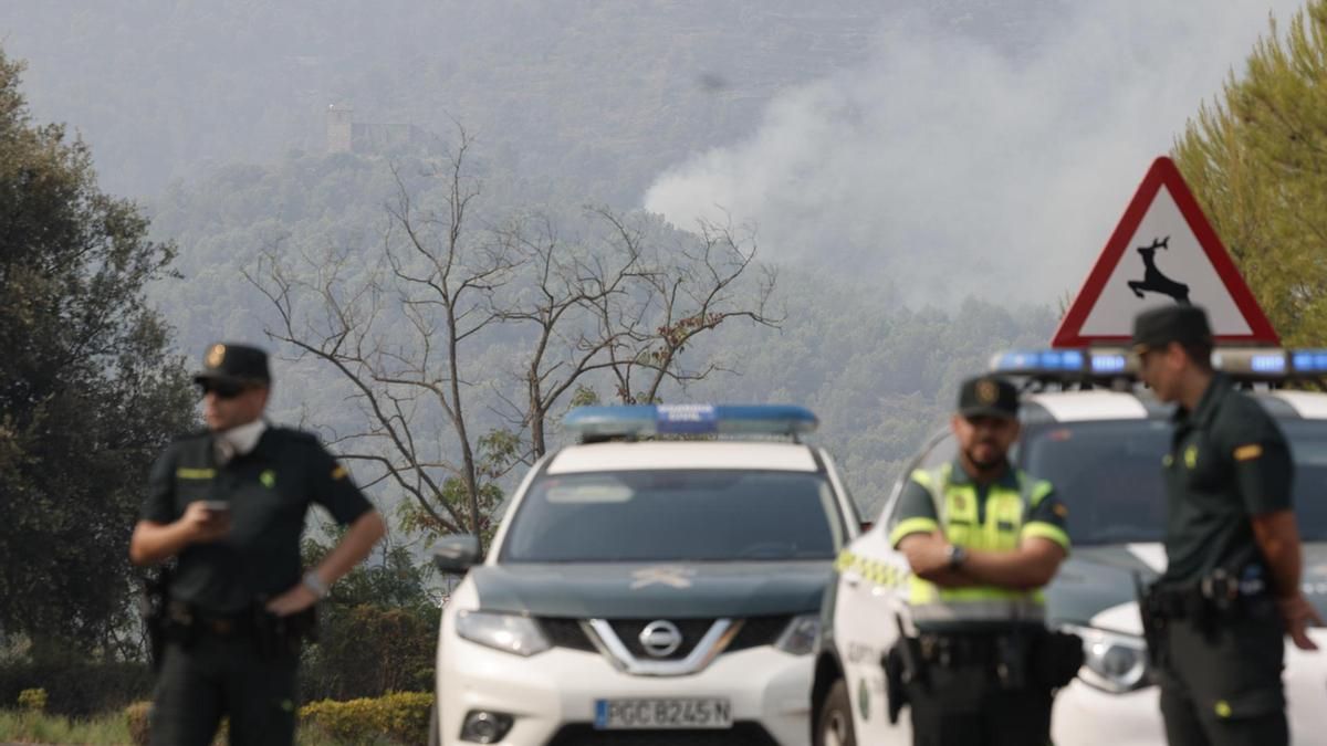 El parque natural que arrasa el incendio de la Vall d'Uixó lleva sin director desde 2024, pero la Generalitat dice que "hay más personal"