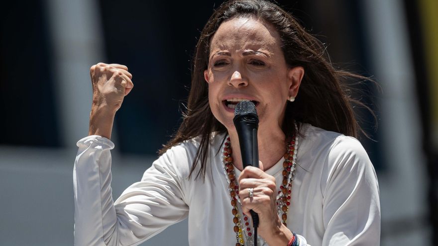 María Corina Machado pide a los venezolanos quedarse en sus casas el día de los comicios
