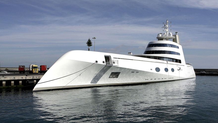 Italia confisca el velero más grande del mundo a un oligarca ruso