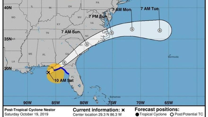 Fotografía cedida por el Centro Nacional de Huracanes (NHC) de Estados Unidos donde se muestra el recorrido de cuatro días del ciclón postropical Néstor sobre territorio estadounidense. La tormenta tropical Néstor se convirtió este sábado en un ciclón postropical frente a la costa noroccidental de Florida, estado donde los fuertes vientos y tornados han producido daños pero no víctimas mortales ni heridos.