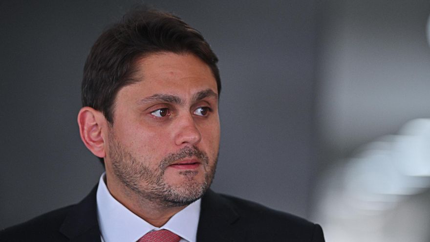 El ministro de Comunicaciones de Lula renuncia tras ser imputado por corrupción en Brasil