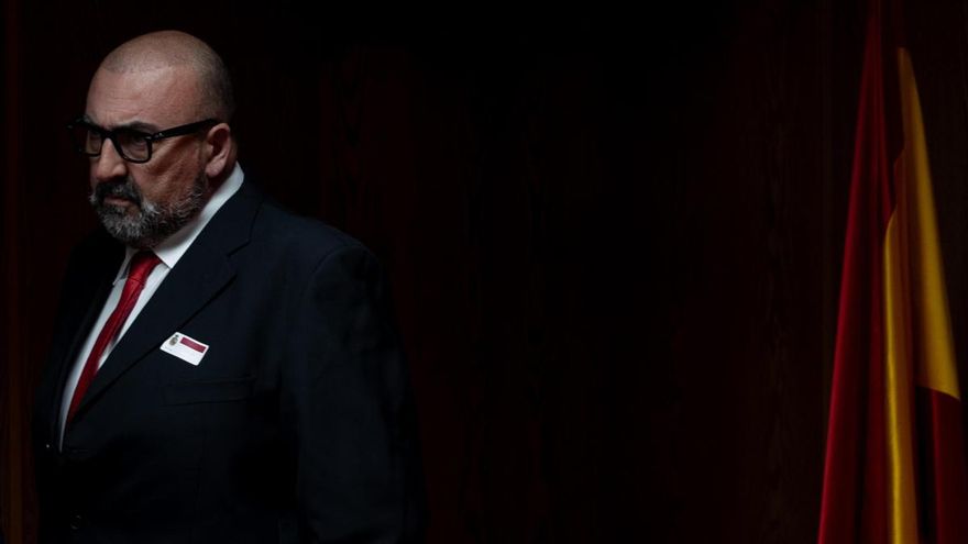 Duelo a garrotazos en el Congreso y el Senado por la compra de mascarillas