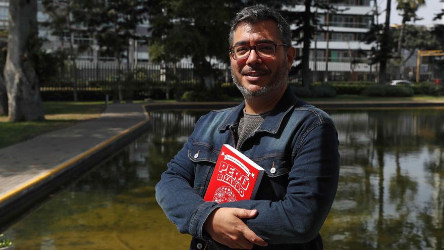 Marco Sifuentes, periodista: "En Perú vivimos la normalización del caos"