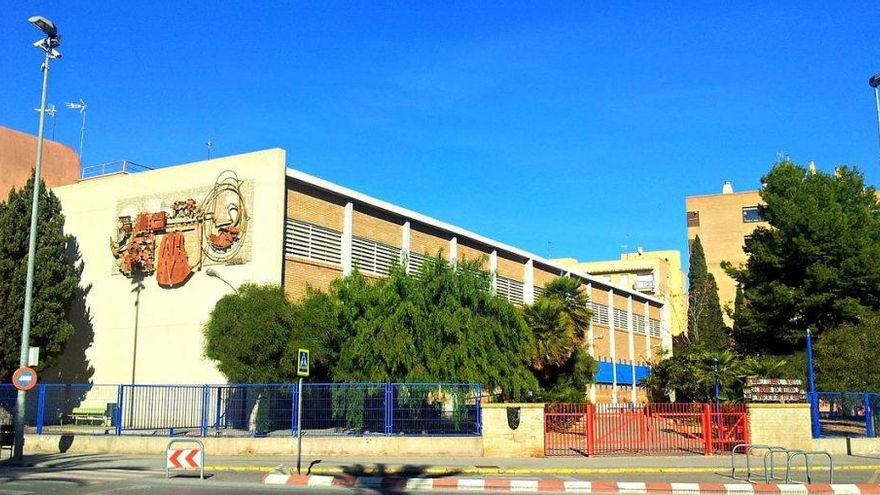 La 'gran apuesta' del Gobierno valenciano por la FP: la oferta pública cae frente al crecimiento de plazas en la privada