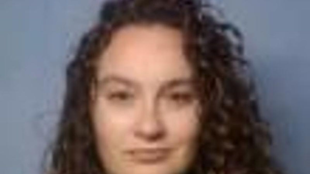 ANGELA CHAVARRI HERNANDO 34 AÑOS