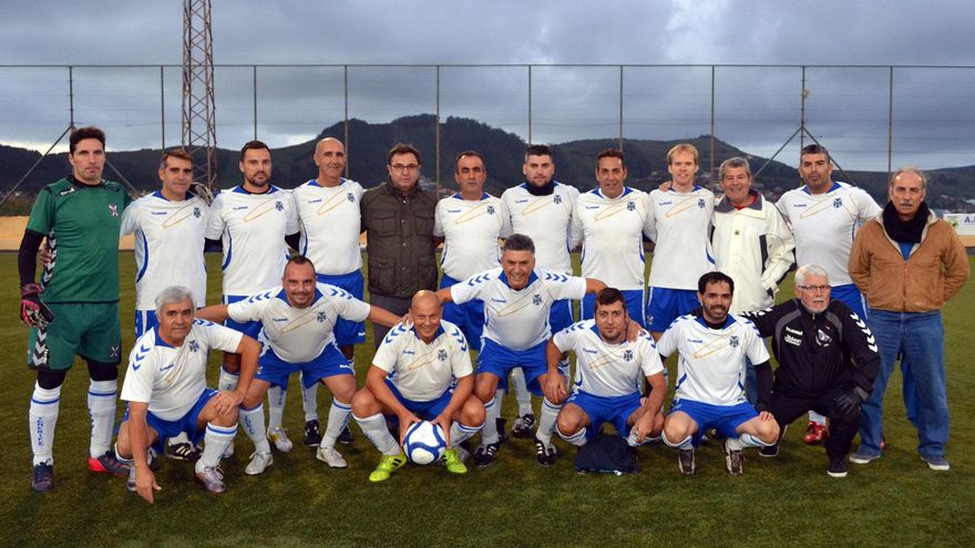 Veteranos del CD Tenerife y la UD Realejos juegan a beneficio de TeidELA