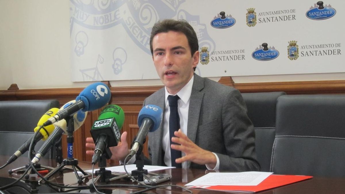 El secretario general del PSOE de Santander, Pedro Casares.
