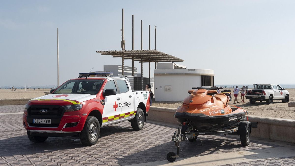 Dependencias del servicio de Salvamento y Socorrismo en una playa de València.