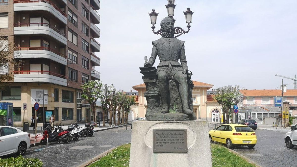 Torrelavega celebra el Día del Libro con un homenaje a los autores Aquilino Ceballos y Conchita Vidiella